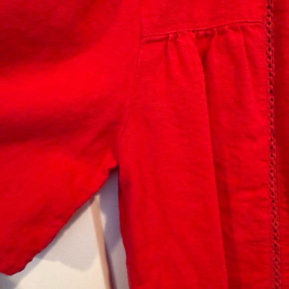 Hinge linen top, purchased at Bloomingdale’s - Picture 3 of 4